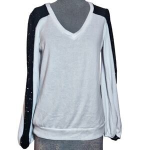 Sequin Sleeve Accent Top Size Medium